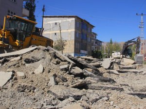 Sanayi yolunda asfalt söküm çalışmaları başladı