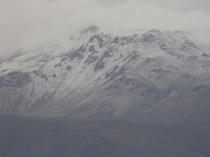 Davraz'ın zirvesi beyaza büründü