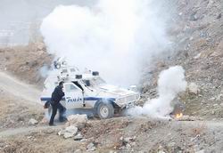 HAKKARİ DE MAHALLELER YİNE KARIŞTI