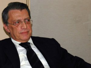 Mesut Yılmaz hayatını kaybetti