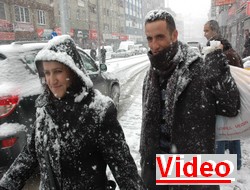 Müzik eşliğinde kar manzaraları