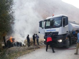 Hakkari Kırıkdağ’da bin 115 bağ ot yandı