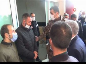 Müdür Atanur, şehit ailelerini ziyaret etti