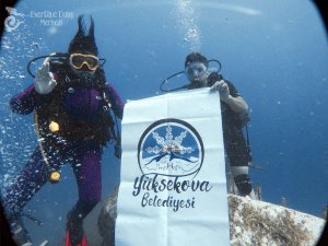 Akdeniz’de Yüksekova pankartı açıldı