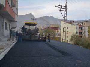 Bağlar sanayi yolu asfalta kavuştu