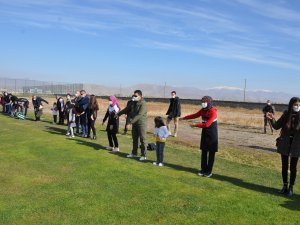 Yüksekova’da temassız oyunlar şöleni