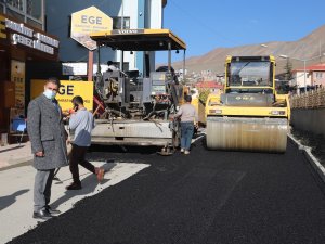 Hakkari Atatürk Caddesi asfaltlandı