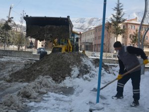 Sessiz caddeler belediye ekibine kaldı!