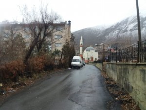 Hakkari'de iki mevsim bir arada