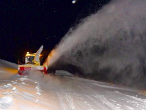 Hakkari’de kardan kapalı yollar açılıyor