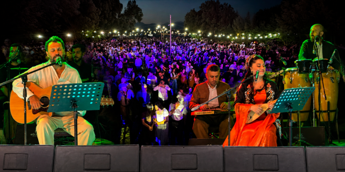 Yüksekova’da Festival gecesi coşkuyla geçti