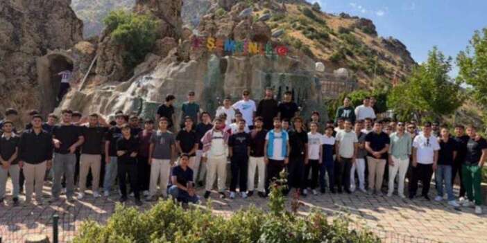 Başkan Şakar, Mersin ve Mardinli Gençlerini Şemdinli'de Ağırladı