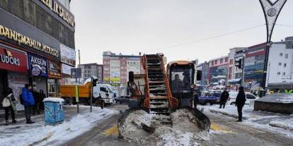 Van'da 493 yerleşim yeri ulaşıma kapandı