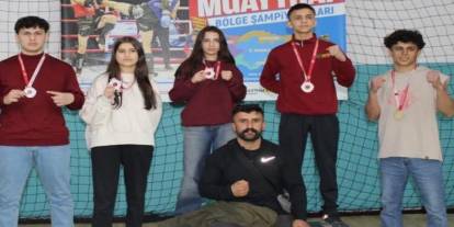 Hakkarili Sporcular Türkiye Muaythai şampiyonasında derece ile döndü