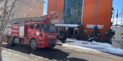 Hakkari Tapu Kadastroda gazlı söndürme sisteminde duman paniği