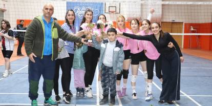 Evin Sultanları Voleybol turnuvası sona erdi