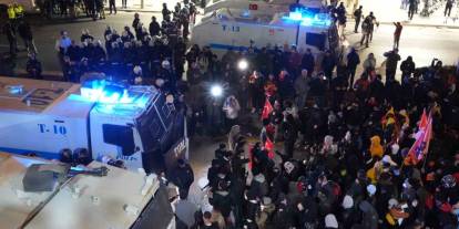 Kızılay Meydanı'nda İmamoğlu İçin Gösteriler Sürüyor!