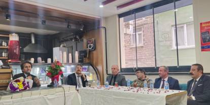 Hakkari'de "Uzak Şehir" Kitabının Tanıtımı Yapıldı