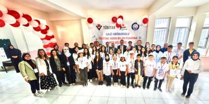 Gazi Ortaokulu‘nda Bilim Fuarı