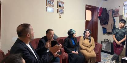AK Parti Hakkari Teşkilatından Çöken Eve Anında Müdahale