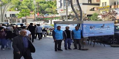Hakkari'de Kurban bağış ve tanıtım standı açıldı