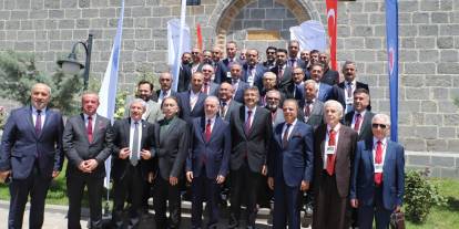 Vali Çelik: Çalıştayın Hakkari'de düzenlenmesini çok önemsiyoruz