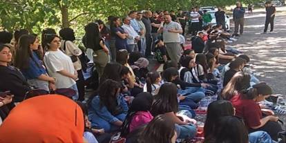 Hakkari İl Müftülüğü liseli gençleri köyde ağırladı