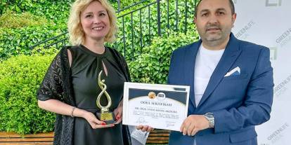 Hakkari Üniversitesi öğretim üyesine Akademik altın kalem ödülü