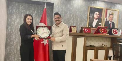 HAKAPAD'dan Hakkari Belediyesine teşekkür plaketi