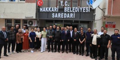 Mahmutoğlu, Belediye personelinin bayramını kutladı