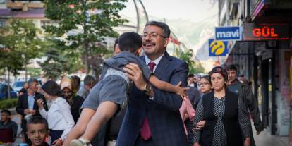 Vali Çelik," Rabbim, Ayağınıza Taş Değdirmesin”