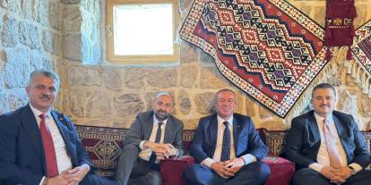 AK Parti Çukurca’da saha çalışmalarını sürdürüyor