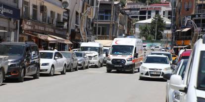Hakkari Irak sınırında askeri araç kaza yaptı 8 yaralı