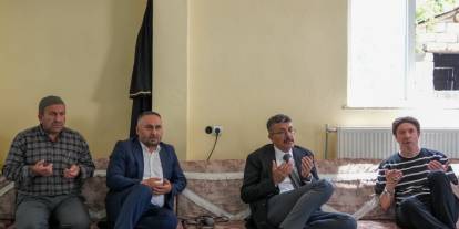Vali Çeli Tuncer ailesinin taziyesine katıldı