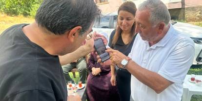 31 yıl sonra öğrencileriyle bir araya geldi