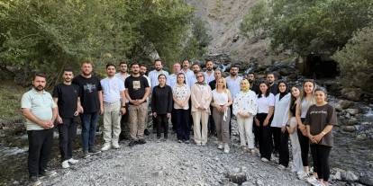 AK Parti Hakkari teşkilatı gençlerle kır gezisi düzenledi