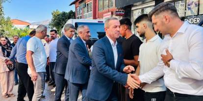 AK Parti'ye Şemdinli’de büyük katılım