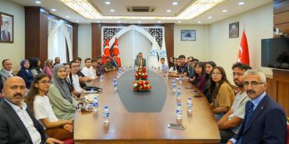 Hakkâri’nin Gururları Vali Çelik’le buluştu