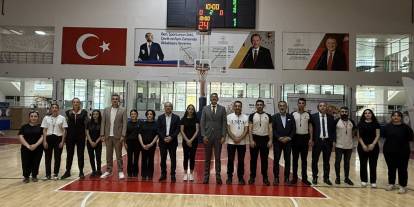 Hakkari’de U12 basketbol turnuvası sona erdi