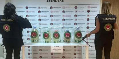 33 litre sıvı metamfetamin ele geçirildi