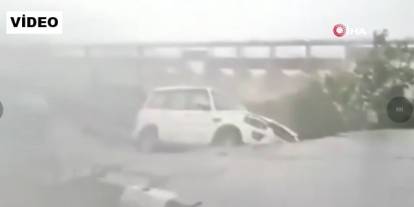 Hindistan’da Toprak Kayması: 30 Ölü