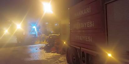 Yanıcı madde belediye aracını yakıyordu