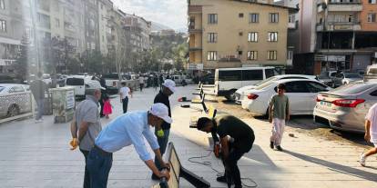 Hakkari’de tahrip edilen banklar yeniden onarıldı