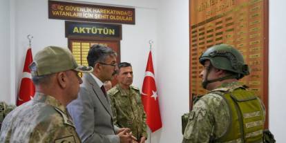 Vali Çelik, Aktütün Tabur Komutanlığını ziyaret etti
