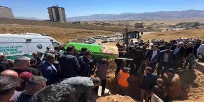 Kazada yaşamını yetiren 15 yaşındaki çocuk toprağa verildi
