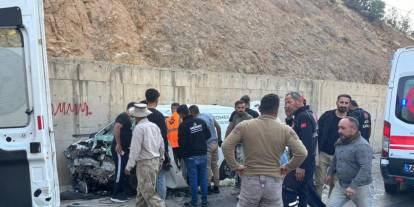 Trafik kazası 2'si ağır 14 yaralı