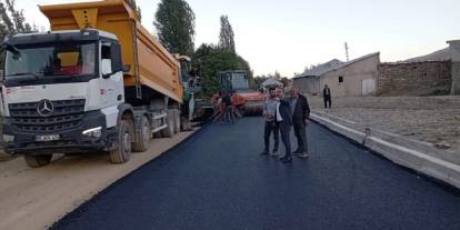 Büyükçiftlik beldesinde asfalt atağı