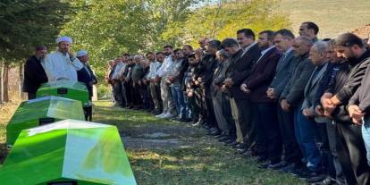 Amasya'da 3 kardeş yan yata toprağa verildi