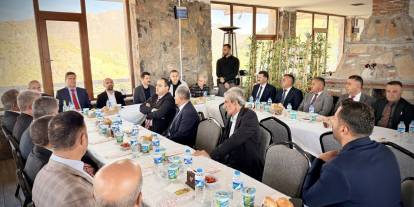 Çukurca'da Muhtarlar Günü yemeği düzenlendi