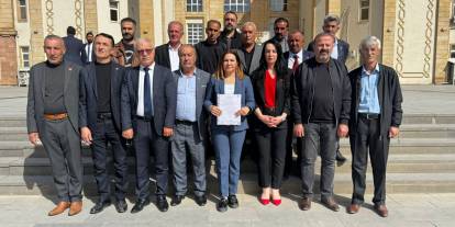 CHP Hakkari İl Başkanı Çakırbeyli mazbatasını aldı